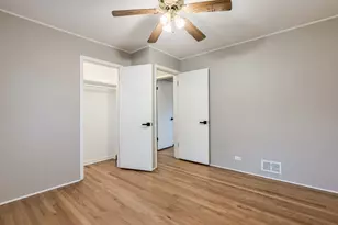 9539 Lorel Ave, Skokie, IL 60077 - Photo 23