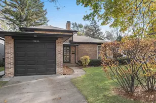 9433 Lincolnwood Dr, Evanston, IL 60203 - Photo 1