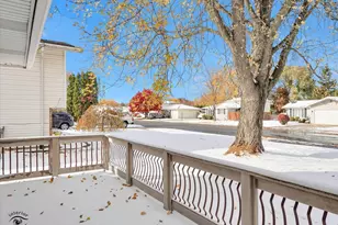 9 Hilltop Dr, Bourbonnais, IL 60914 - Photo 3