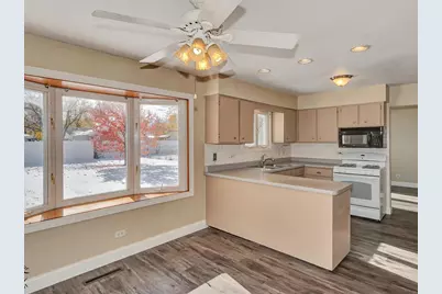 9 Hilltop Drive, Bourbonnais, IL 60914 - Photo 7