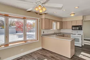 9 Hilltop Dr, Bourbonnais, IL 60914 - Photo 7