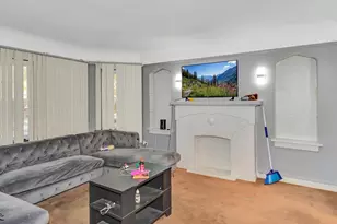 9534 S Bishop St, Chicago, IL 60643 - Photo 3