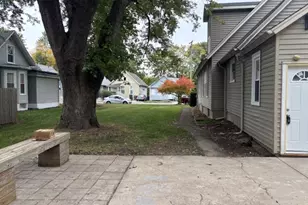 456 Franklin Blvd, Elgin, IL 60120 - Photo 3