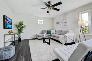 3618 Peach Grove Ln, Hazel Crest, IL 60429 - Photo 3