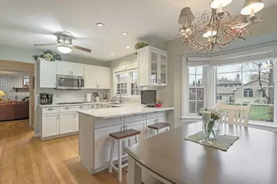 2407 N Hickory Lane, Arlington Heights, IL 60004 - Photo 13