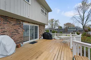 2407 N Hickory Ln, Arlington Heights, IL 60004 - Photo 23