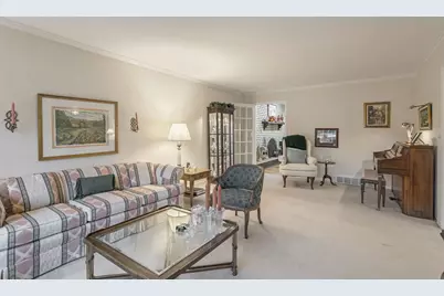 2407 N Hickory Lane, Arlington Heights, IL 60004 - Photo 5