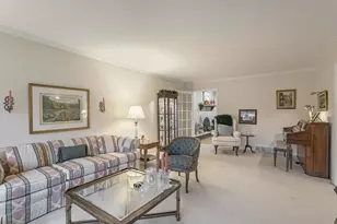 2407 N Hickory Ln, Arlington Heights, IL 60004 - Photo 5