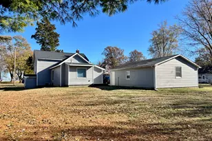 409 N Central St, Tolono, IL 61880 - Photo 29