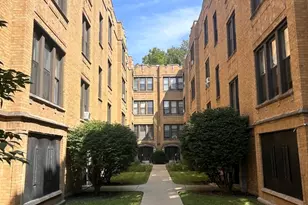 1030 E Hyde Park Blvd, Chicago, IL 60615 - Photo 1