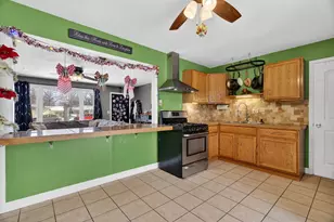 2550 Garden Ct, Joliet, IL 60435 - Photo 9