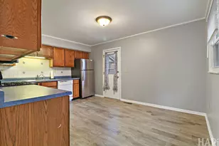 2217 20th St, Zion, IL 60099 - Photo 5