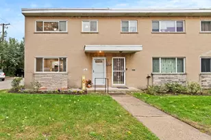 7249 N Campbell Ave, Chicago, IL 60645 - Photo 1