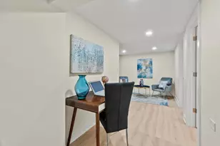 7249 N Campbell Ave, Chicago, IL 60645 - Photo 17