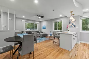 7249 N Campbell Ave, Chicago, IL 60645 - Photo 9