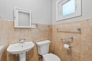 7249 N Campbell Ave, Chicago, IL 60645 - Photo 15