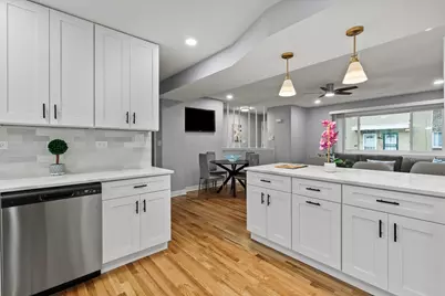 7249 N Campbell Avenue #B, Chicago, IL 60645 - Photo 7