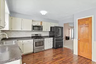 610 Sherwood Dr, Saint John, IL 61873 - Photo 13