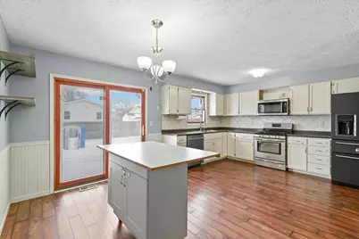 610 Sherwood Drive, Saint John, IL 61873 - Photo 13