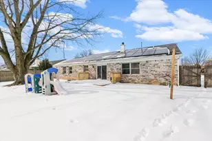 610 Sherwood Dr, Saint John, IL 61873 - Photo 29