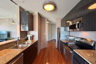 222 N Columbus Dr, Chicago, IL 60601 - Photo 3