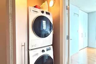 222 N Columbus Dr, Chicago, IL 60601 - Photo 17