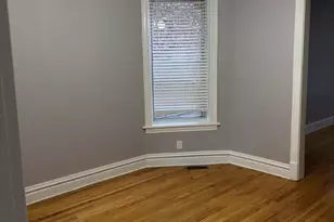 1752 E 72nd Pl, Chicago, IL 60649 - Photo 3