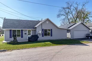428 E Chapel St, Rockton, IL 61072 - Photo 3