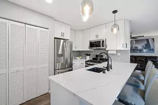 1288 N Whitewater Ln, Palatine, IL 60074 - Photo 9