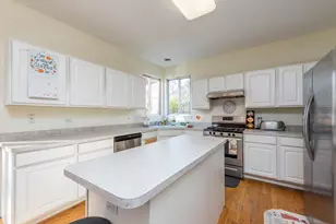 39128 N Ogden Ln, Beach Park, IL 60083 - Photo 3