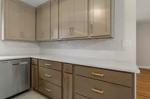 807 S Hamilton St, Monticello, IL 61856 - Photo 17