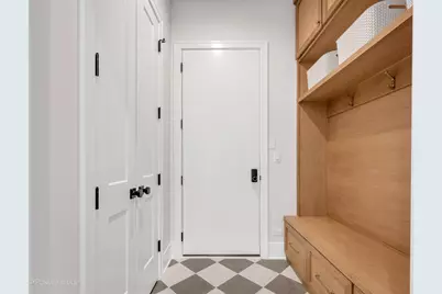 104 N Evergreen Avenue, Elmhurst, IL 60126 - Photo 21