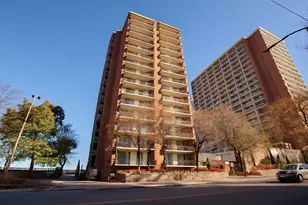 5901 N Sheridan Rd, Chicago, IL 60660 - Photo 1