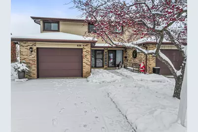 676 Rosner Drive, Roselle, IL 60172 - Photo 1