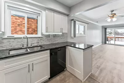 676 Rosner Drive, Roselle, IL 60172 - Photo 9