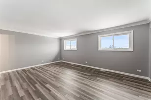 676 Rosner Dr, Roselle, IL 60172 - Photo 13