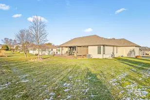 7236 W Ridge Ln, Cherry Valley, IL 61016 - Photo 37
