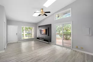 1817 Appaloosa Dr, Naperville, IL 60565 - Photo 3