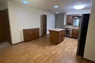 60 W Tam O Shanter Dr, Crete, IL 60417 - Photo 7