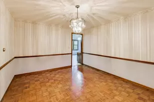 1040 S Linneman Rd, Mount Prospect, IL 60056 - Photo 5