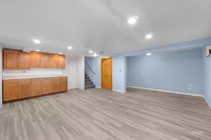 18 S Vista Ave, Addison, IL 60101 - Photo 15