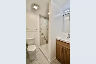 1930 W Weathersfield Way, Schaumburg, IL 60193 - Photo 17