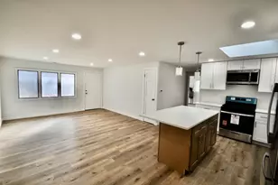 1930 W Weathersfield Way, Schaumburg, IL 60193 - Photo 9