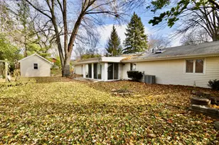 1930 W Weathersfield Way, Schaumburg, IL 60193 - Photo 19