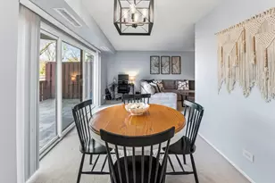 35 S Baybrook Dr, Palatine, IL 60074 - Photo 7