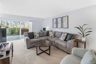 35 S Baybrook Dr, Palatine, IL 60074 - Photo 3