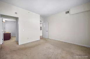 50 S Grove Ave, Elgin, IL 60120 - Photo 13