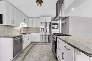 7943 W 97th Pl, Hickory Hills, IL 60457 - Photo 7