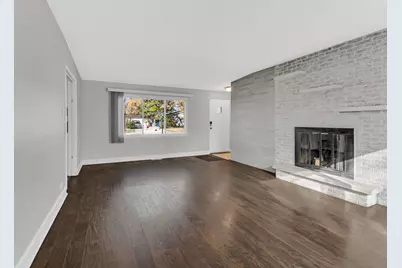 7943 W 97th Place, Hickory Hills, IL 60457 - Photo 3