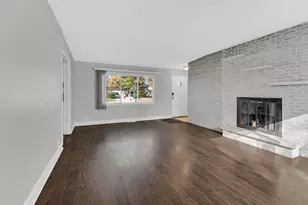 7943 W 97th Pl, Hickory Hills, IL 60457 - Photo 3